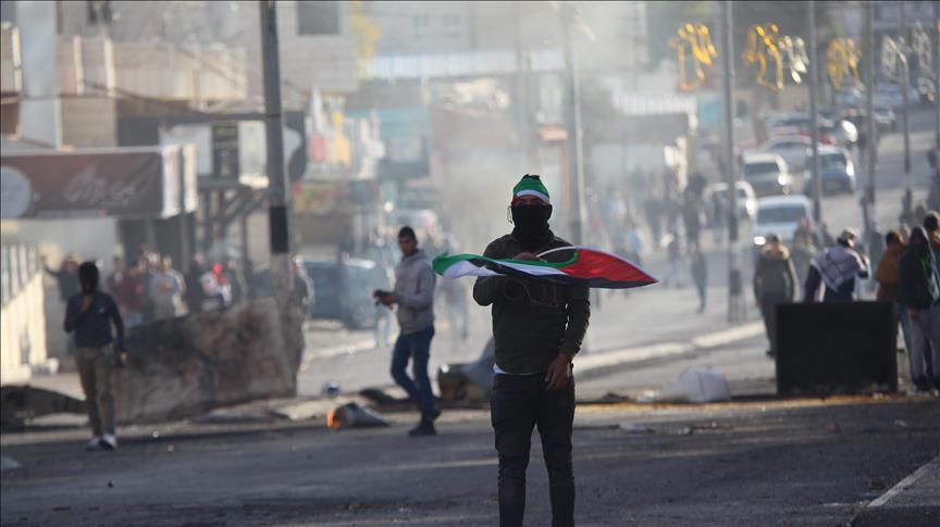Ramallah : des dizaines de palestiniens touchés dans des affrontements avec l’armée israélienne