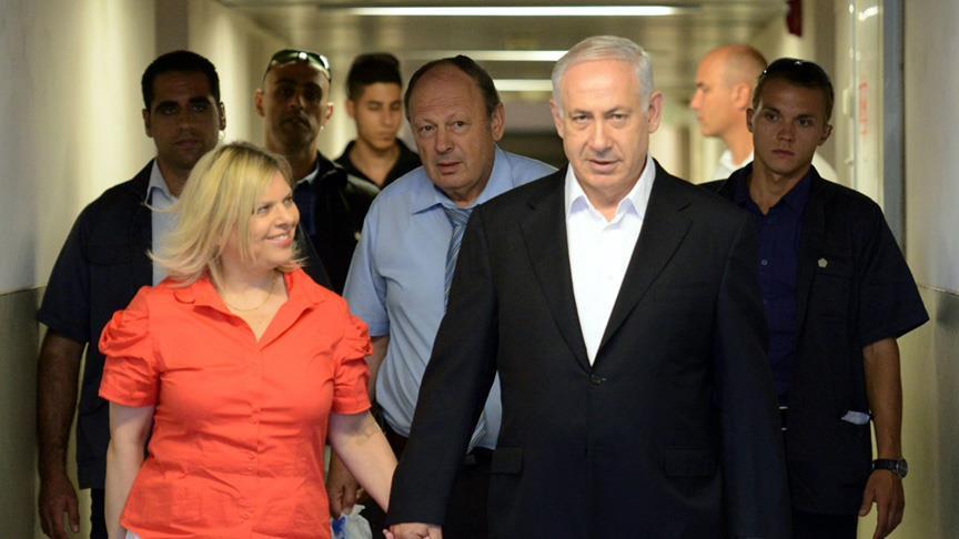 Netanyahu'nun eşi ve oğlunun rüşvet aldığı şüphesi