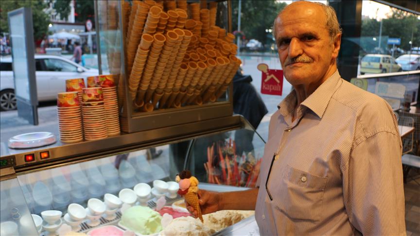 Скопјанец 60 години произведува сладолед во Турција