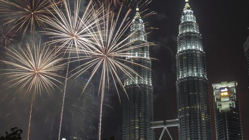 ملك ماليزيا يتبرع بتكاليف ذكرى ميلاده للمساهمة بسداد ديون البلاد 