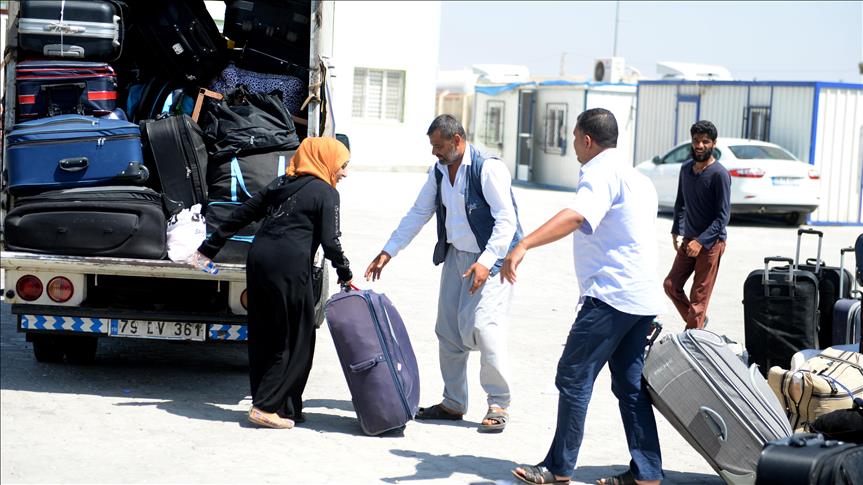 Сирийцы продолжают возвращаться из Турции на родину 
