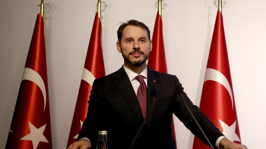 Bakan Albayrak Londra'da 11 finans kuruluşunun yöneticisi ile görüştü