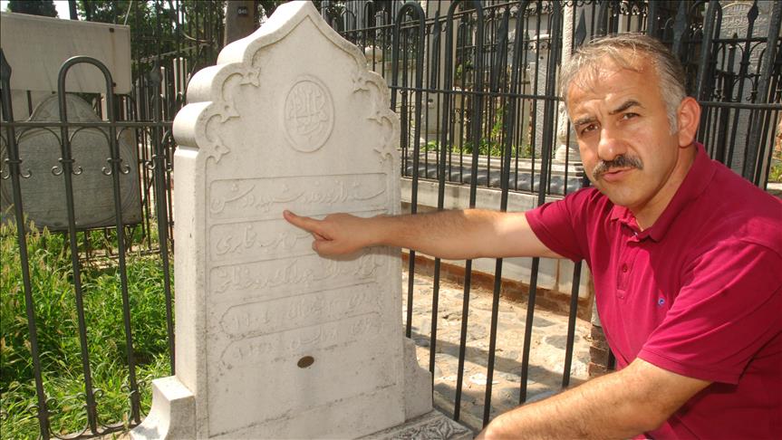 Türkiye'nin ilk 'embedded' şehit muhabirinin mezarı Yahya Efendi'de