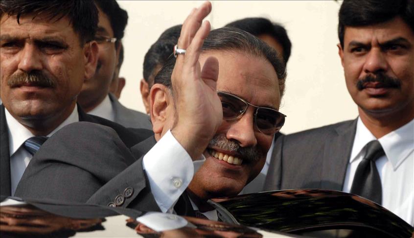 Pakistan’s ex-president faces money laundering probe