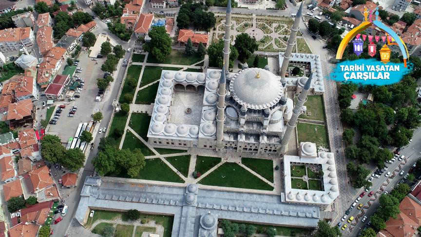 Selimiye'nin gelir kapısı 'Arasta Çarşısı'