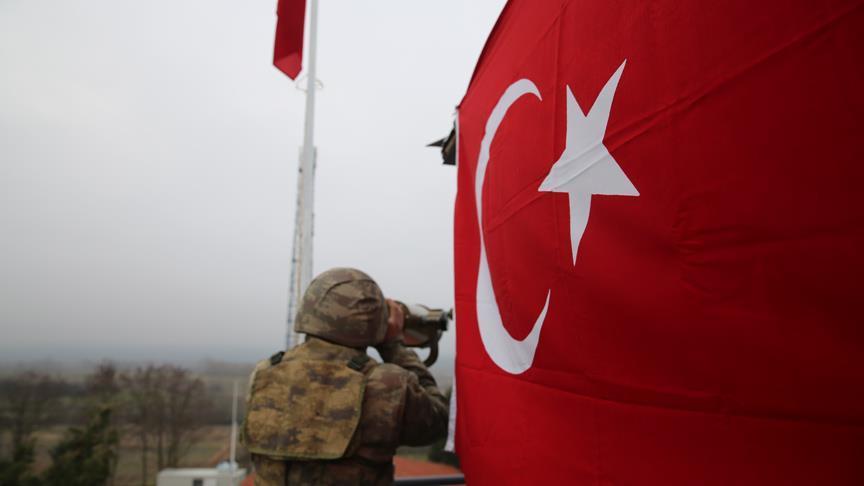 Greece returns 2 Turkish soldiers at border