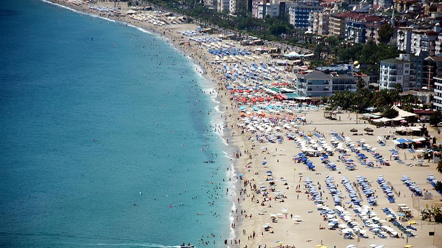 Antalya'ya havadan 9,6 milyon yabancı ziyaretçi