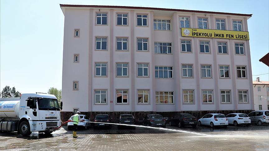 Teröre inat eğitime büyük destek