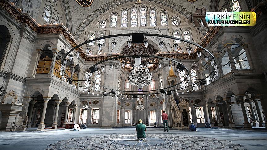 ilk barok mimari eseri nuruosmaniye