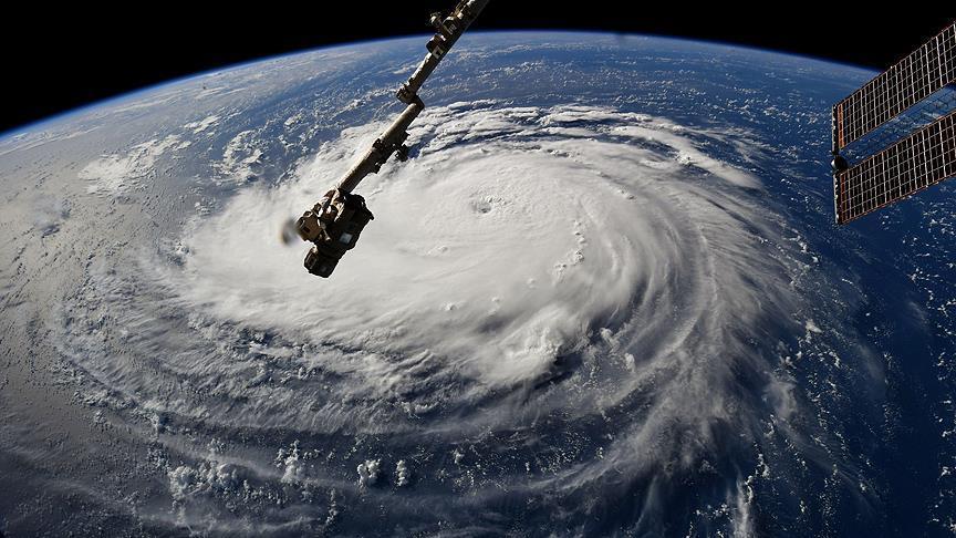 US: Florence turns south, expected to slam Carolinas