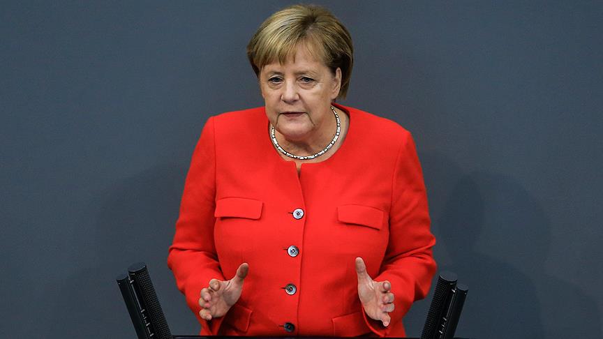 Almanya Başbakanı Merkel: Yahudiler ve Müslümanlar toplumumuza aittir