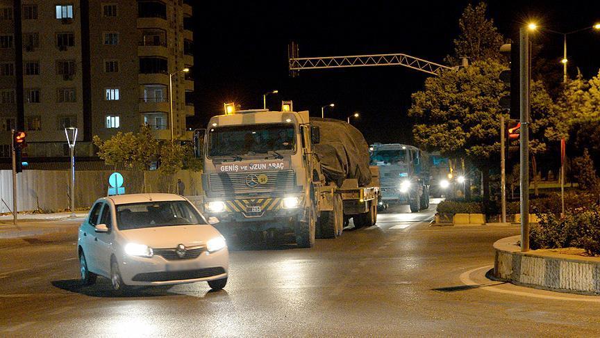 الجيش التركي يعزز قواته المنتشرة على الحدود مع سوريا