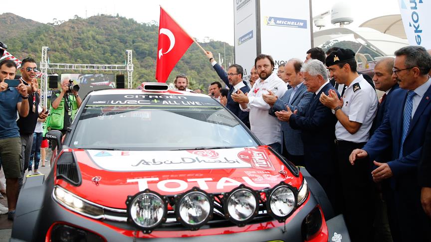 Bakan Kasapoğlu, WRC Türkiye Rallisi'nin seremoni startını verdi