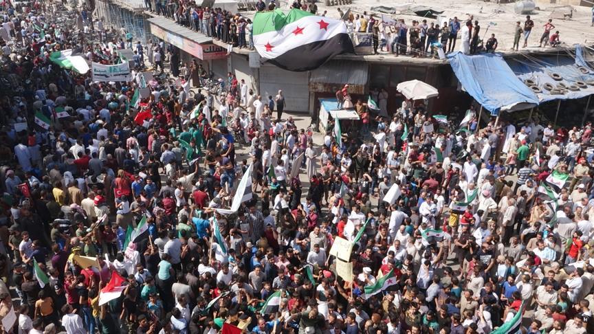 İdlib'de rejim karşıtı gösteriler düzenlendi