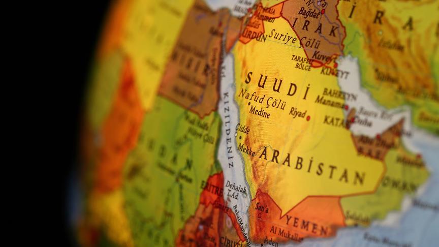 Husilerden Suudi Arabistan'a füze saldırısı