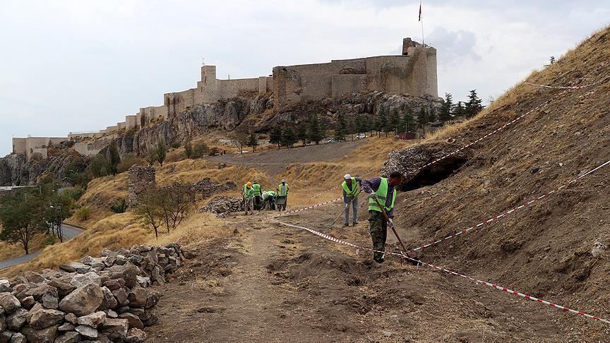 Ancient outdoor altar unveiled in eastern Turkey