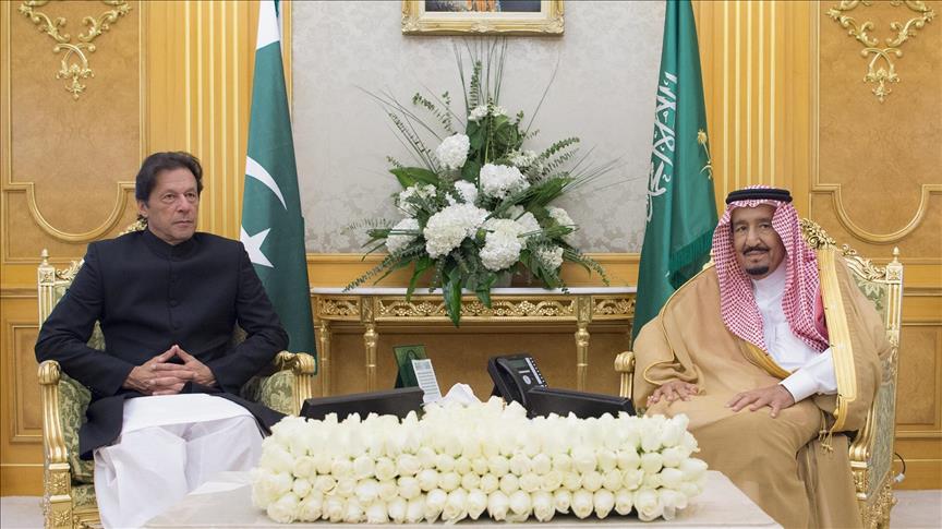Saudi king receives Pakistani PM in Jeddah