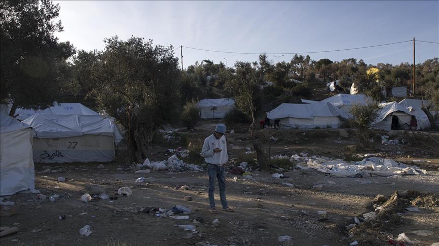 Aumentan intentos de suicidio entre inmigrantes en campamento griego 