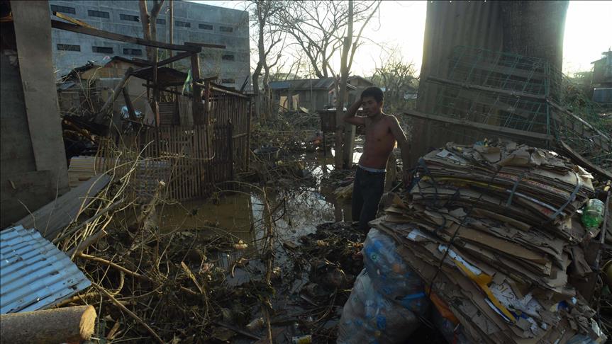 Death toll from Philippines typhoon climbs to 81 