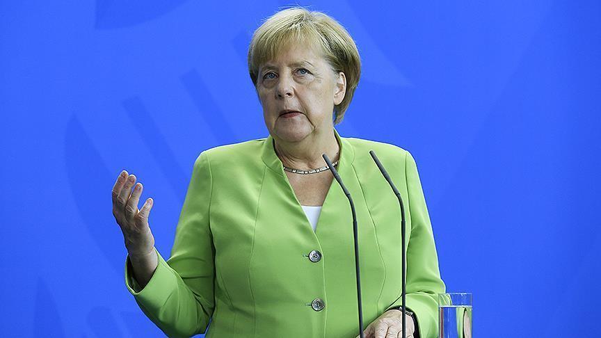 Merkel urges swift progress in Brexit talks