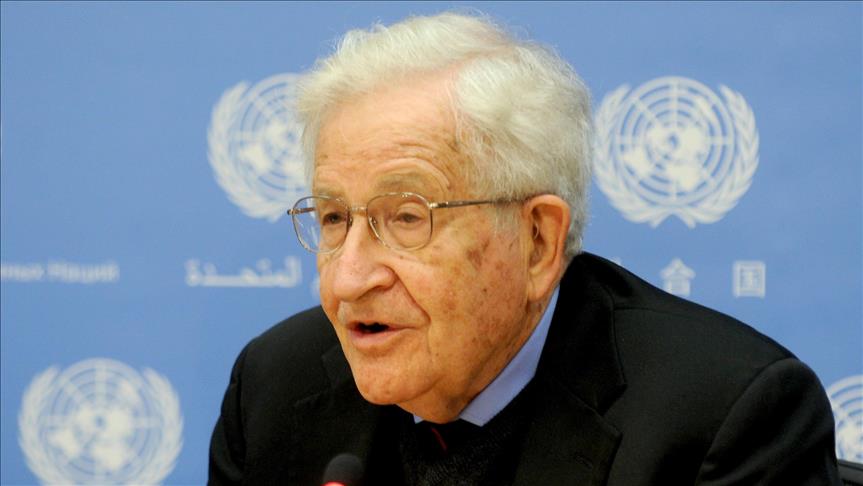 Noam Chomsky visitará en la cárcel al expresidente Lula da Silva