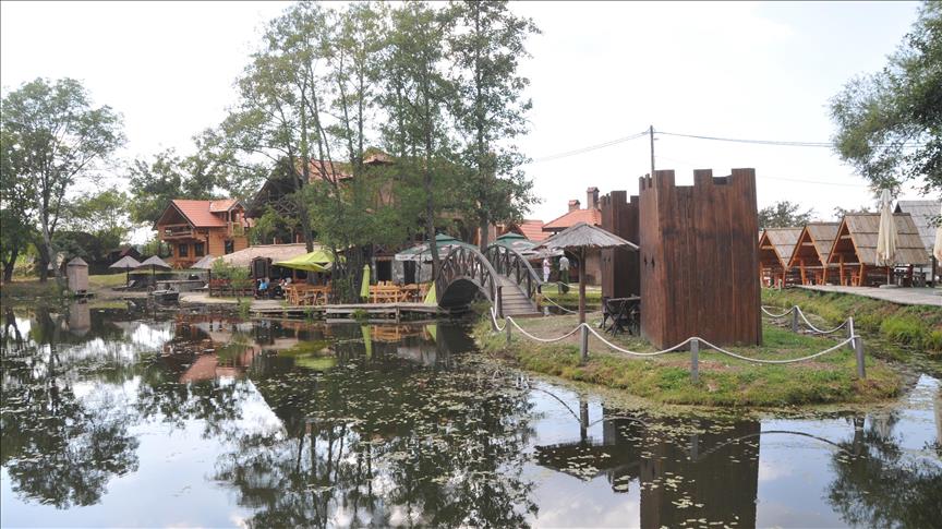 Na obroncima Kopaonika: Jezero s plutajućim ostrvcima 