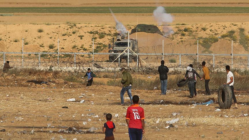 الجيش الإسرائيلي يُصيب 11 فلسطينيا قرب حدود غزة‎ 