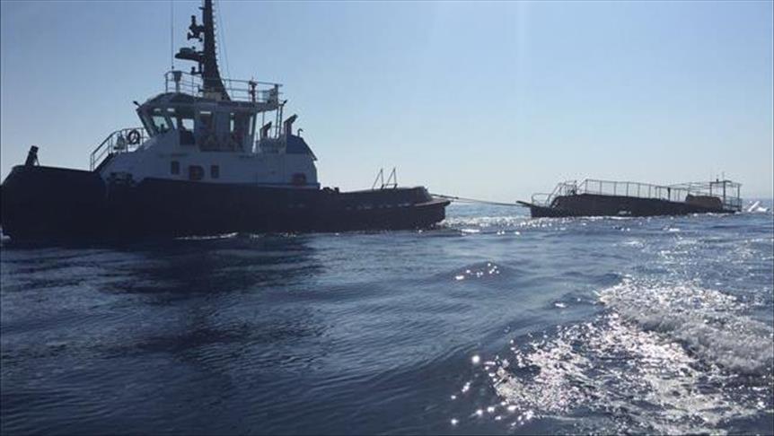 1 dead after migrant boat capsizes in Turkey