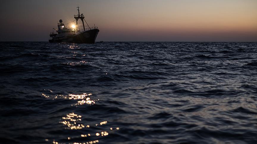 Libyan navy rescues 235 migrants stranded at sea
