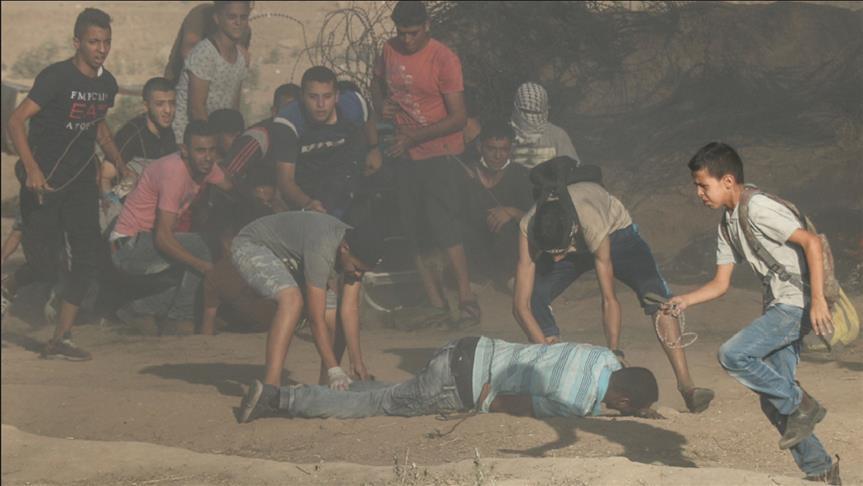 استشهاد فلسطيني وإصابة 11 في اعتداء إسرائيلي قرب حدود غزة