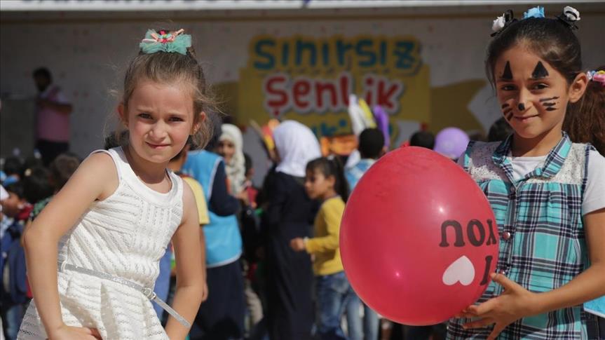 Ji bo zarokên Sûriyeyî "kêf û şahiyên bêsînor" dewam dikin