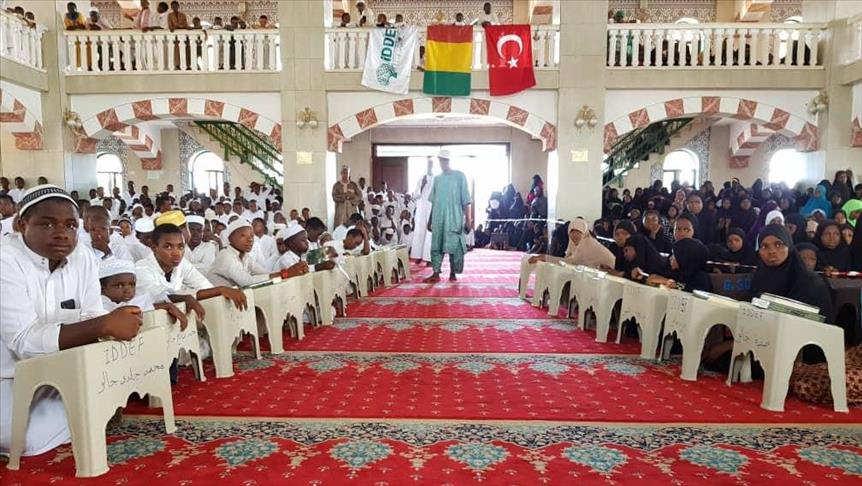 İDDEF'in Gine'deki Kur'an kursu öğrencileri mezun oldu