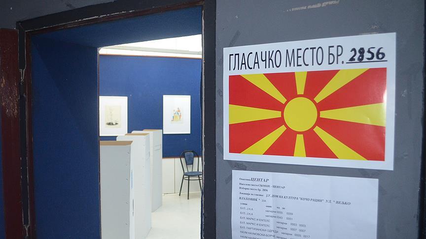 Makedonya'daki referandumda düşük katılım