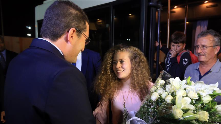 Tunisian president meets teen Palestinian icon Tamimi