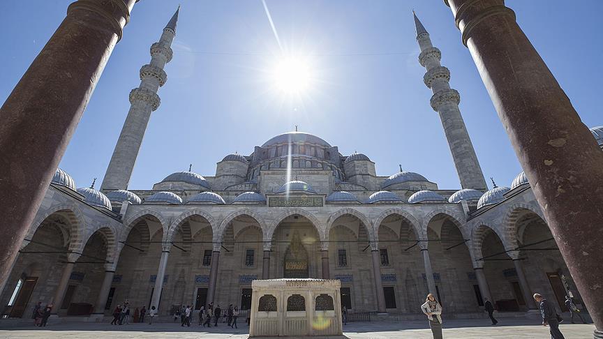 'Camilerimiz kadınlara her zaman açıktır'