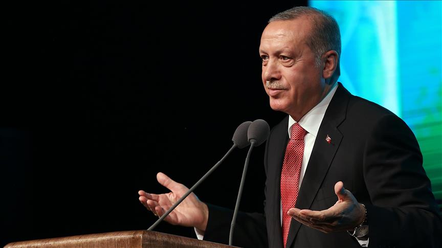 أردوغان يدعو إلى تحديث لغة الوعظ الديني ليفهمها الشباب