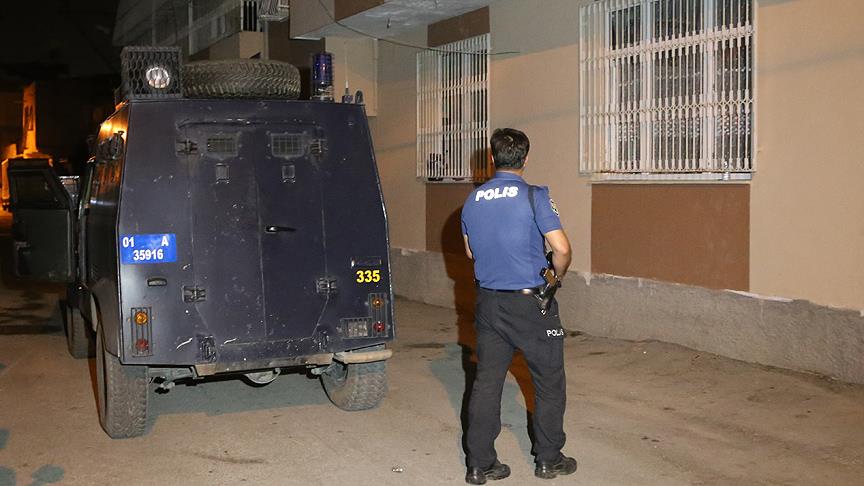 Adana'da terör örgütü propagandası yapan zanlılar yakalandı