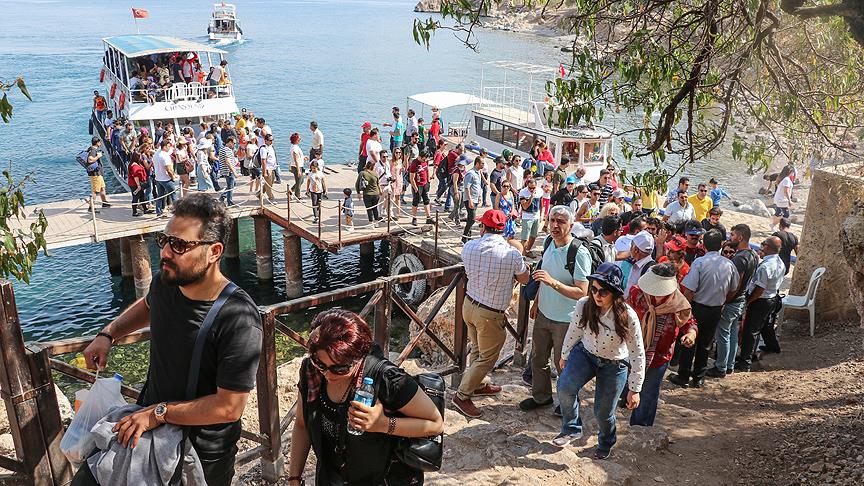 İran Turizm Kurumu Başkan Yardımcısı Hayyatiyan: İranlıların en çok ziyaret ettiği ülke Türkiye