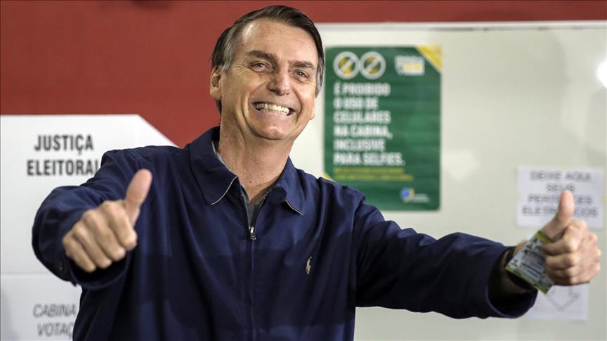 Brésil: Le candidat d'extrême-droite Jair Bolsonaro en tête de la présidentielle