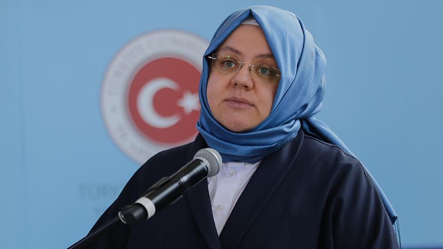 Bakan Selçuk: Kısa çalışma ödeneğini yakın zamanda planlıyoruz