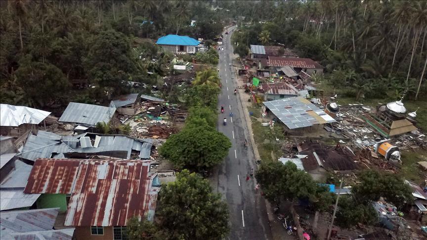 Число жертв землетрясения в Индонезии достигло 2073