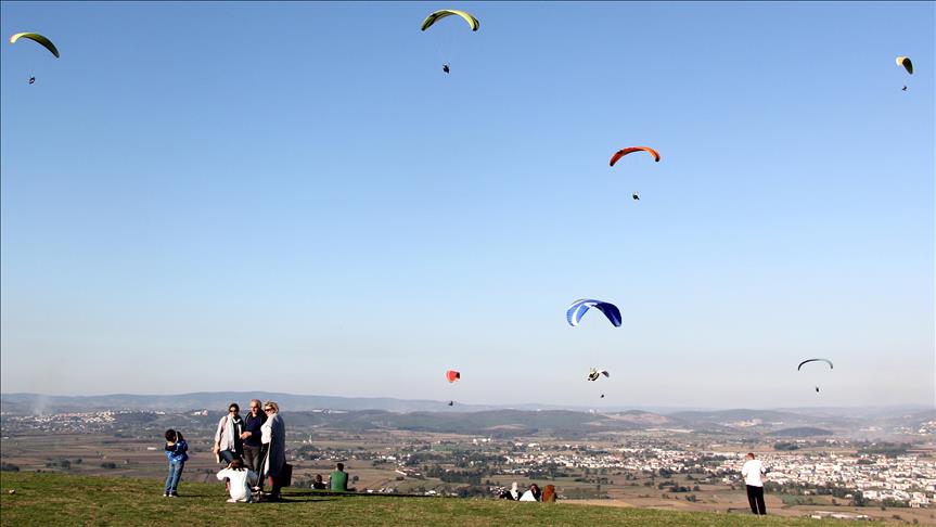 Yamac Parasutu Tutkunlarinin Gozdesi Kirantepe