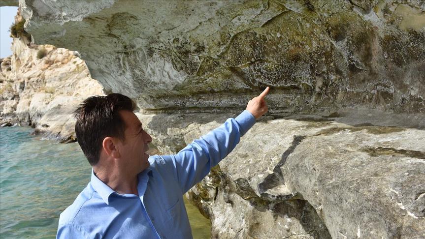 Turkey: Paleolithic art unveiled after dam water ebbs