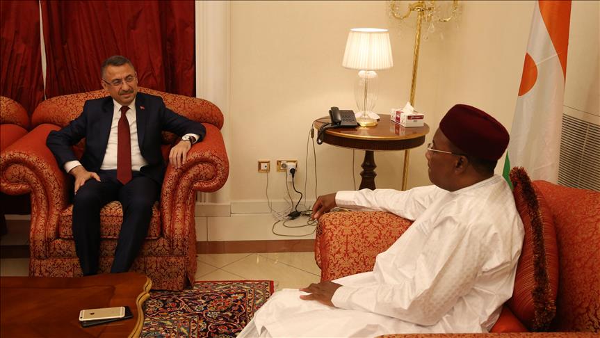 Malabo: Le vice-président turc se réunit avec le président nigérien