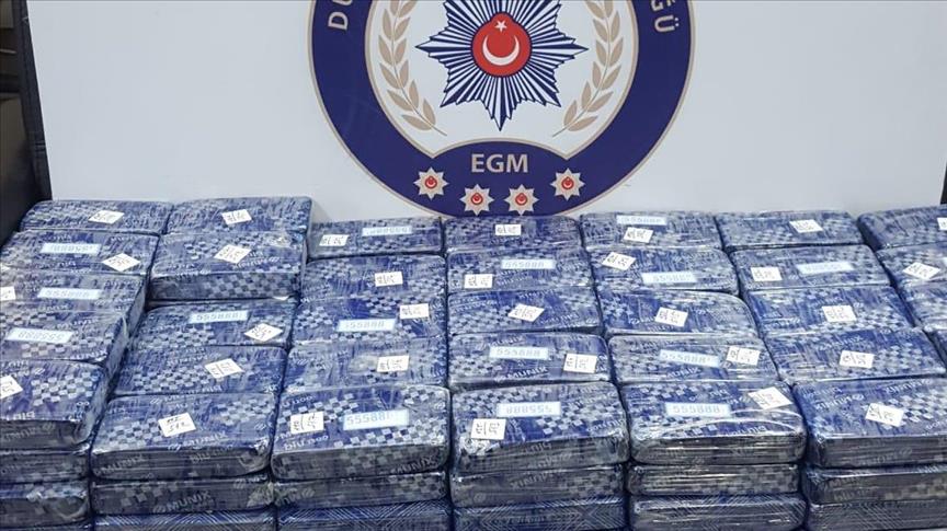Turquie: Coup de filet anti-drogue, les policiers mettent la main sur près de 80 kg d'héroïne