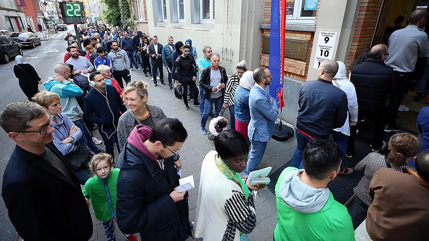 Belçika'da yerel seçimler için halk sandık başına gitti