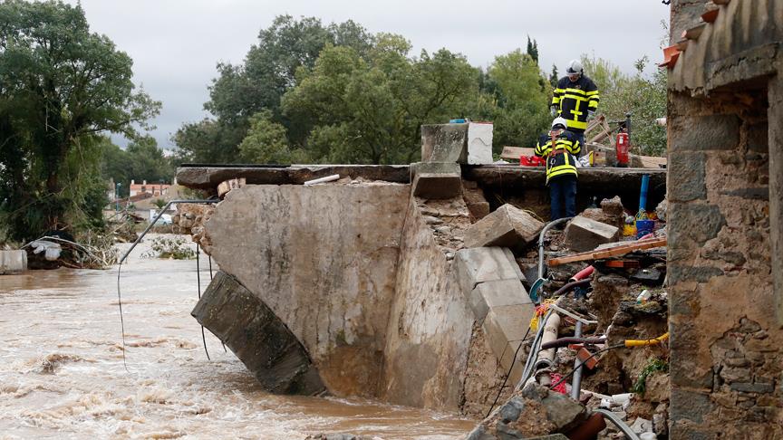 Fransa'da şiddetli yağışlar 13 can aldı