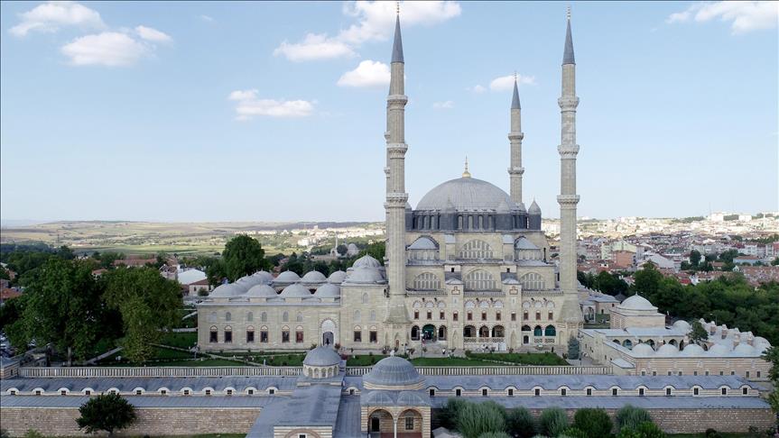 'Cami yapımında Mimar Sinan projeleri örnek alınsın'