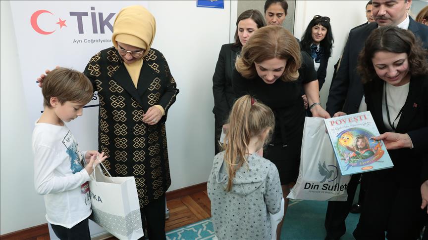 Эмине Эрдоган посетила Центр матери и ребенка в Кишиневе 