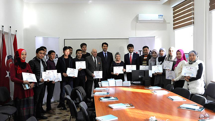 TİKA'dan Kırgızistan'da mesleki eğitim kursiyerlerine sertifika